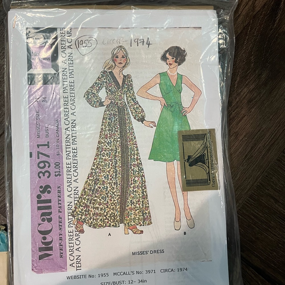 Vintage Sewing Pattern Collection - Picture 4 of 9